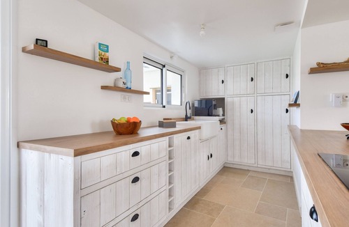 La Gueriniere House | Charming house with garden, 100m from the beach