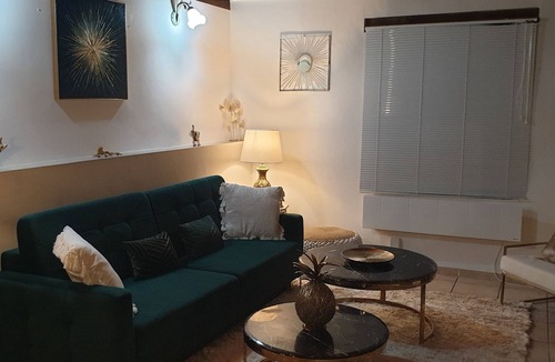 Vanxains House | Charming house with blue shutters