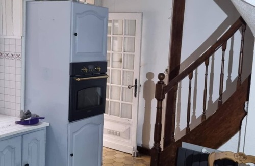 Issoudun House | Charming house with courtyard and terrace