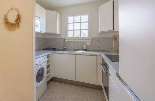 Deauville City Centre Apartment | Charming house with garden in residence with pool