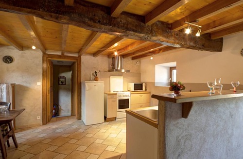 Panissieres Cottage | Charming house with terrace and garden, child and pet friendly