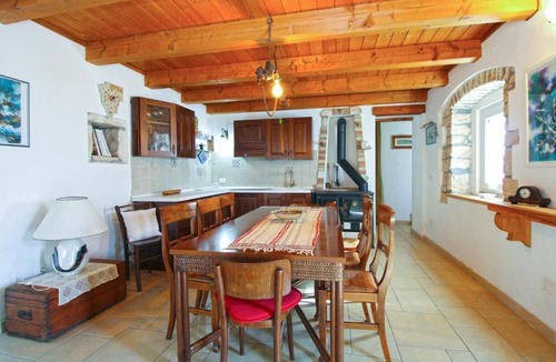 Galizana Apartment | Charming house with garden and BBQ in Galizana
