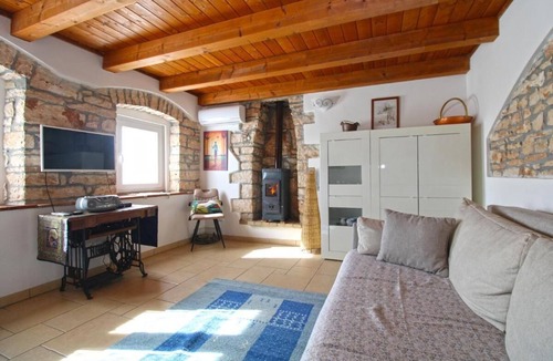 Galizana Apartment | Charming house with garden and BBQ in Galizana