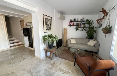Lambesc House | Charming house with garden in the heart of the village of Lambesc
