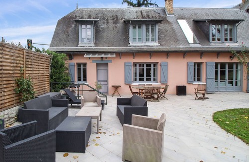 Sevres House | Charming house with garden in Sèvres - Welkeys