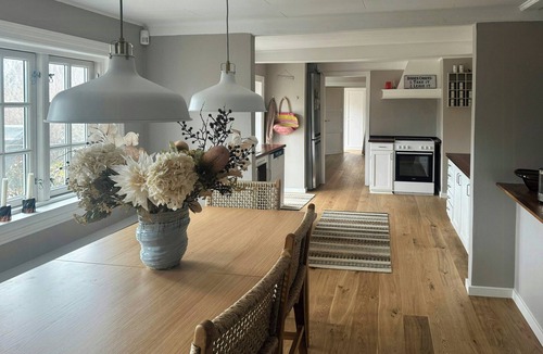 Lundby House | Charming house with heated pool near Møns Klint