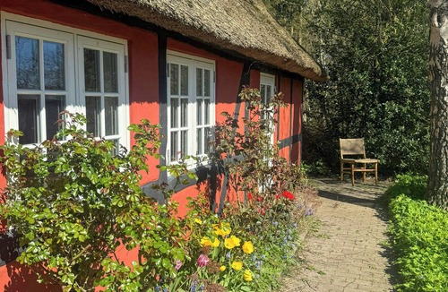 Lundby House | Charming house with heated pool near Møns Klint