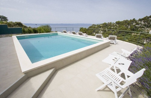 Krvavica House | Charming house with oversized heated pool