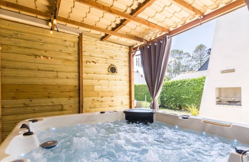 Ardevon Cottage | Charming house with private spa and garden in Ardevon