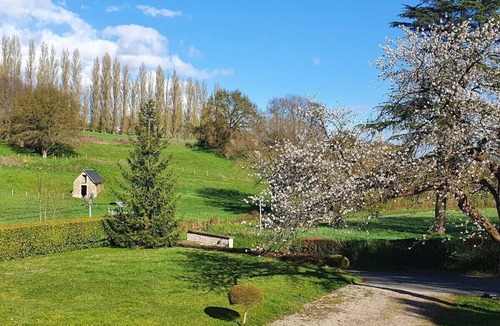 Rouillon House | Charming house with pool view