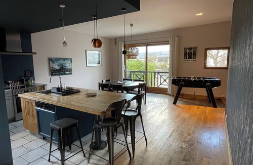 Yenne House | Charming house with pool and spa