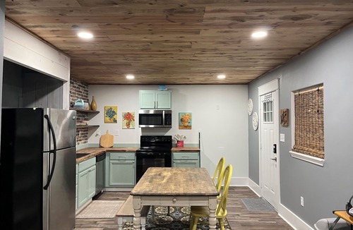 Cabot House | Charming house with quiet setting and outdoor space.