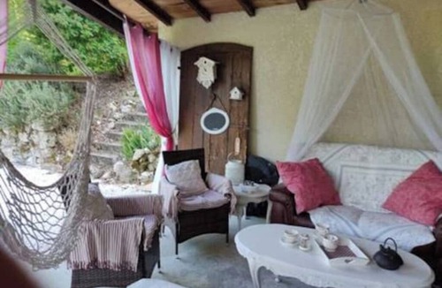 Bajamont House | Charming house with swimming pool in the countryside