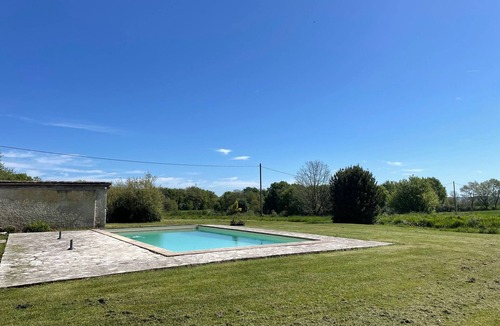 Fleurance House | Charming house with swimming pool in the quiet Gers countryside
