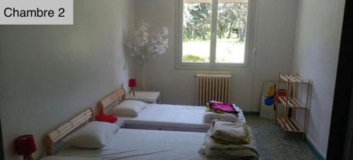 Monestrol House | Charming House with satellite WiFi and parking, 80 m2, for 4 to 5 people