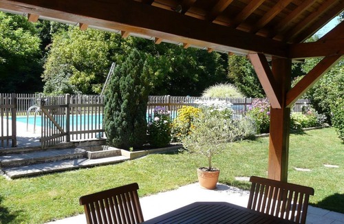 Contres Cottage | Charming house with shared pool in Contres