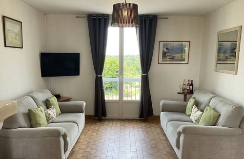 Rosnay Cottage | Charming house with views of the vineyard