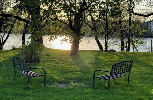 Green Island House | Charming Hudson riverfront 1BRnn