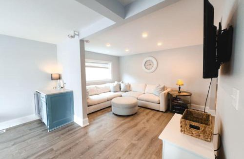 Hyannis House | Charming Hyannis 3 Bed 2 Bath