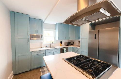 Hyannis House | Charming Hyannis 3 Bed 2 Bath