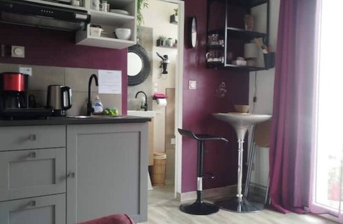 Bias Apartment | Charming independent studio in a quiet location, facing the Champs-Elysées