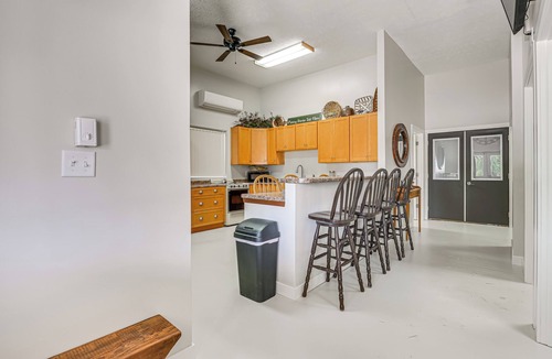 Ellston House | Charming Iowa Home: 1 Mi to Golf