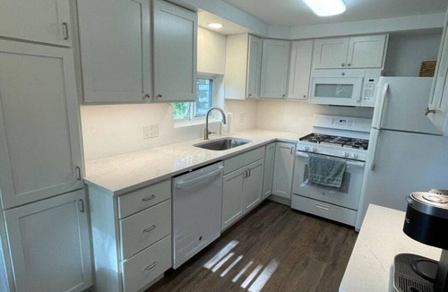 Wolcott Cottage | Charming Island cottage with dock, accessible by car and boat