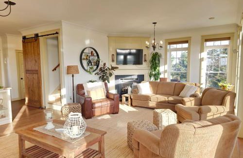 Malpeque House | Charming Island Getaway