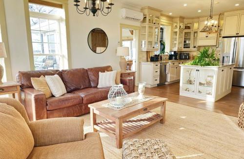 Malpeque House | Charming Island Getaway