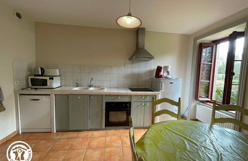 Cugand Cottage | Charming Italian-Style Cottage with Pool, Near Vineyards & Historic Towns