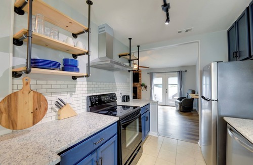 Piney Green House | Charming Jacksonville Abode w/Patio!