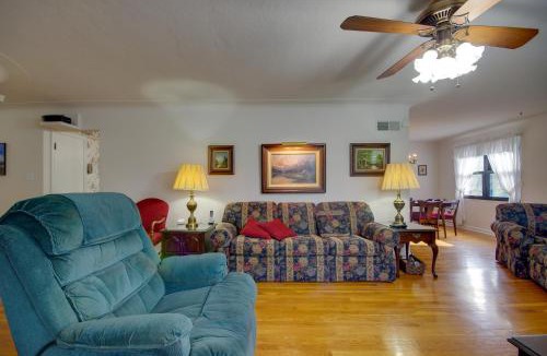 Jefferson City House | Charming Jefferson City Home: 2 Mi to Downtown!