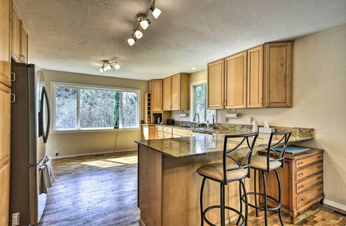 Kelso House | Charming Kelso Home w/Proximity to Cowlitz River!