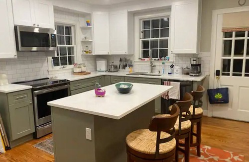 Bellewood House | Charming Kentucky home! Walking distance to bars and restaurants.