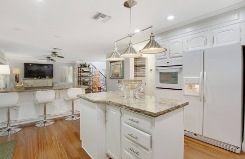 Hobe Sound House | Charming Key West style home with pool + spa