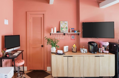 Warm Sands Apartment | Charming King Suite; Pool, Hot tub, Pets Welcome