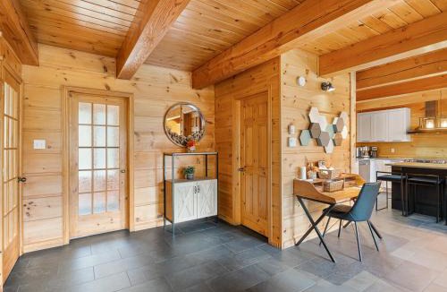 Lac-Superieur Ski Chalet | Charming Lac Superieur Chalet Private Spa Sauna