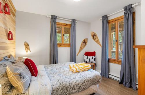 Lac-Superieur Ski Chalet | Charming Lac Superieur Chalet Private Spa Sauna