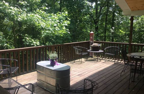 Big Rock House | Charming Lake Barkley cabin