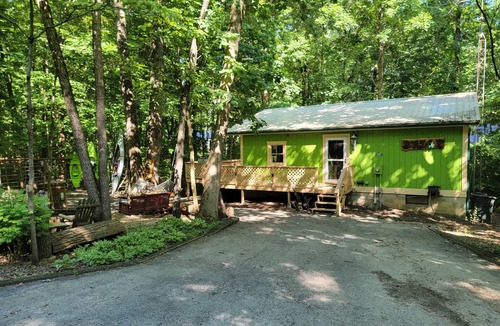 Bellmore Cabin | Charming lake cabin located next to Racoon State Park.