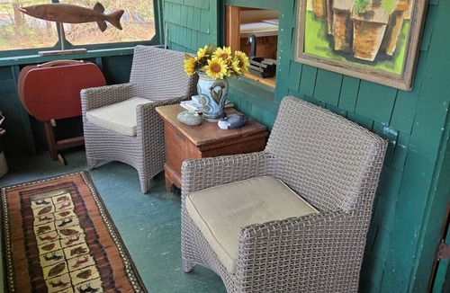 Belfast Cottage | Charming Lake Cottage