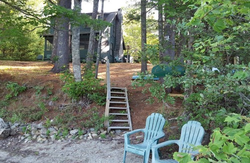 Belfast Cottage | Charming Lake Cottage