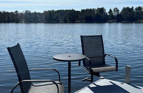 Wild Rose House | Charming Lake House!