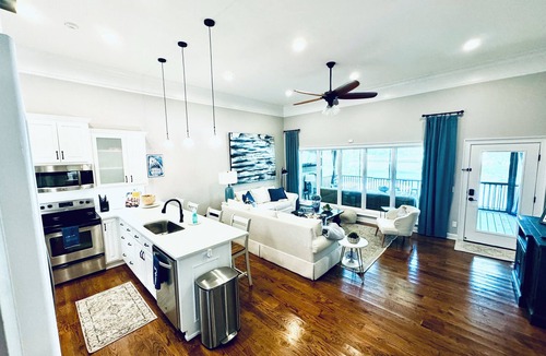 Northport Condo | Charming Lake Tuscaloosa Retreat