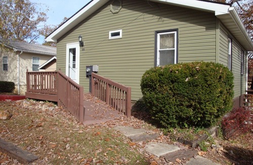 Sunrise Beach Cabin | Charming Lake View Cabin Retreat Near Captain Ron's Resort, Lake of the Ozarks