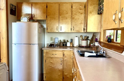 Halifax County Cottage | Charming Lakefront Retreat | Unplug at Luna Rosa Chalet