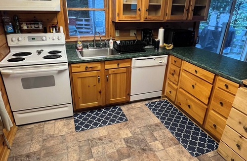 Perry Cottage | Charming lakefront 3-bedroom cottage in Perry Maine