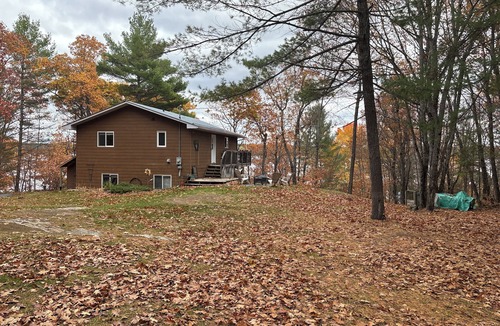 Greater Madawaska Cottage | Charming Lakefront Cottage