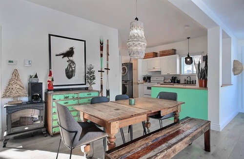 Saint-Raymond Ski Chalet | Charming lakefront cottage w/incredible view! WoW