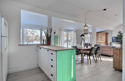 Saint-Raymond Ski Chalet | Charming lakefront cottage w/incredible view! WoW